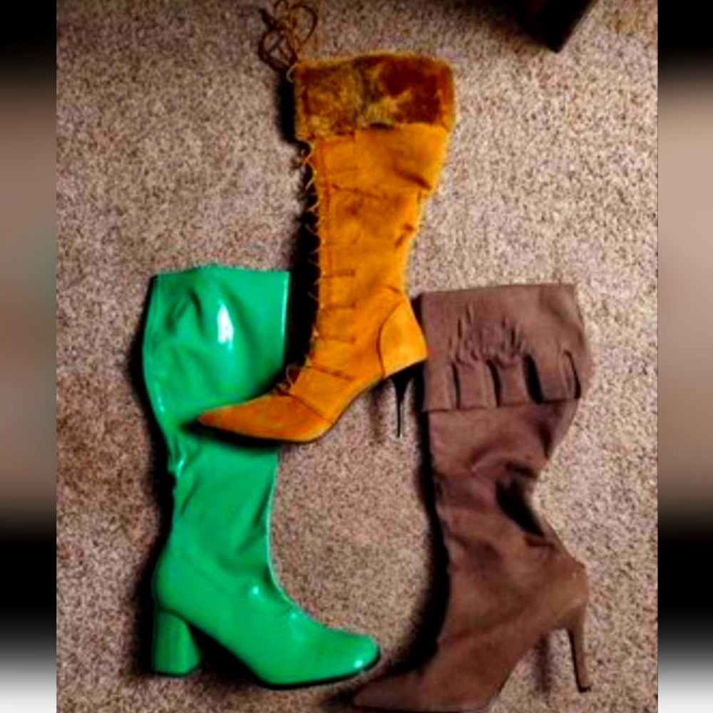 Women's costumes/boots